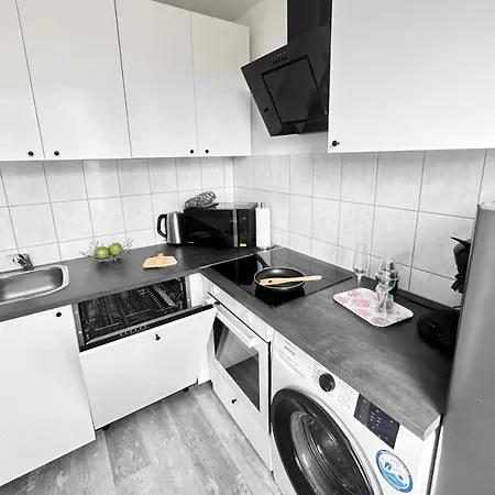 Vaz Apartments Essen, Kueche, Wlan, Tv, Netflix, Ca 15 Min Messe U Hbf Exterior foto